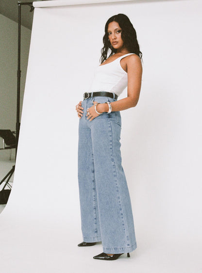 Goldie High Rise Wide Leg Jeans Light Wash