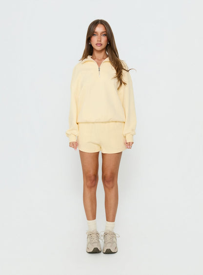 Haelie Fleece Shorts Butter Yellow